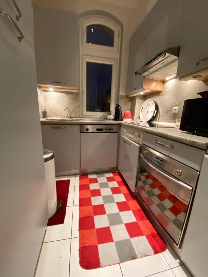 Romantic Apartment In ปารีส ภายนอก รูปภาพ